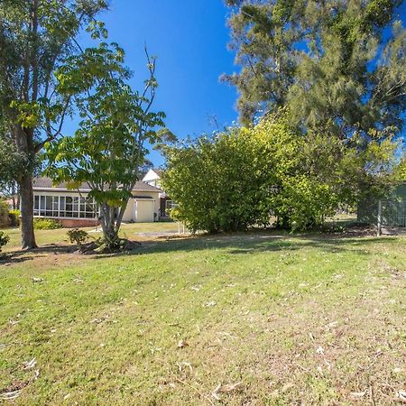 So Close To The Beach Mollymook Exterior photo
